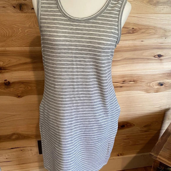 32 degrees Cool gray striped‎ dress with pockets NWT size small - Picture 1 of 4